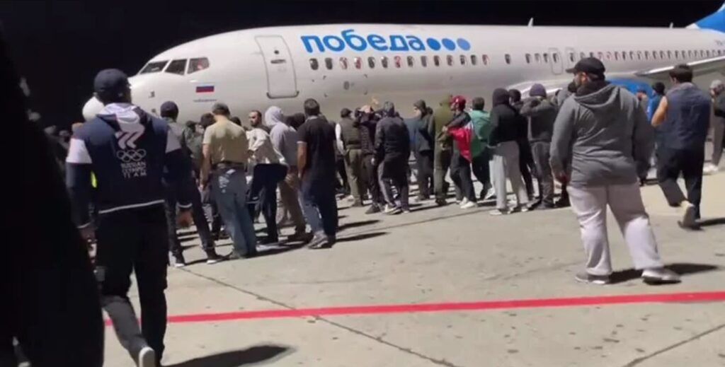 Makhachkala airport in Dagestan, Russia, pro-Palestinian protestors are pursuing Jews