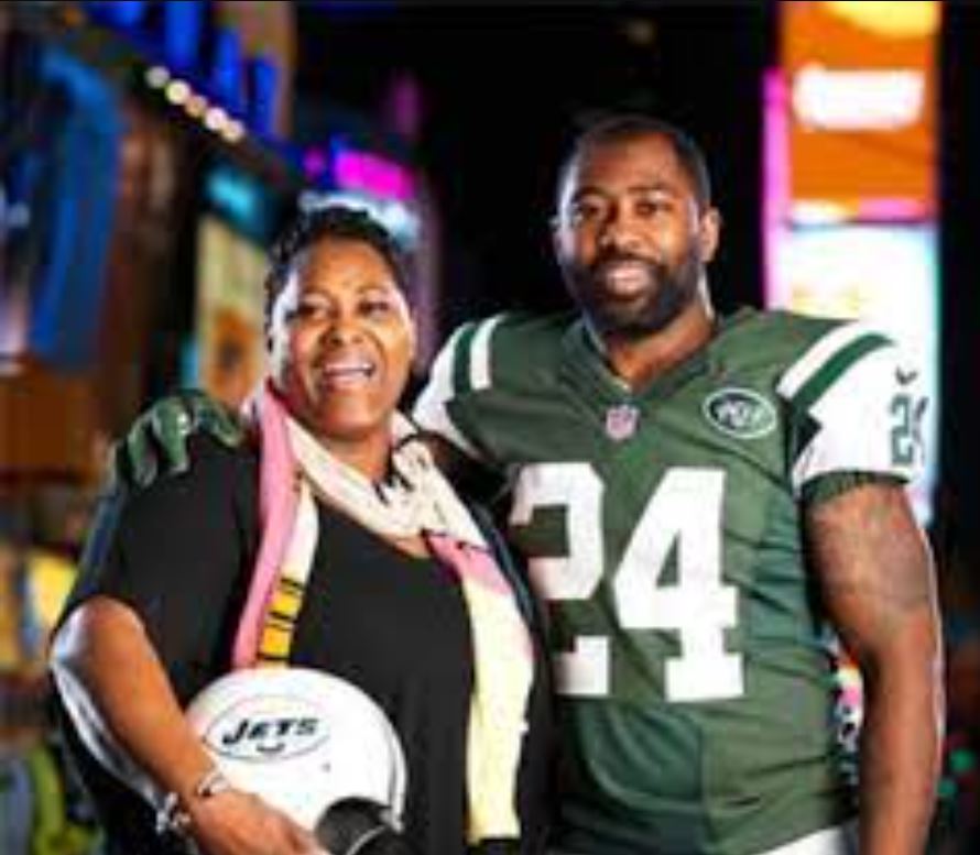 Darrelle Revis Brother Terry Revis and Sister DéAudra Revis: Family Details
